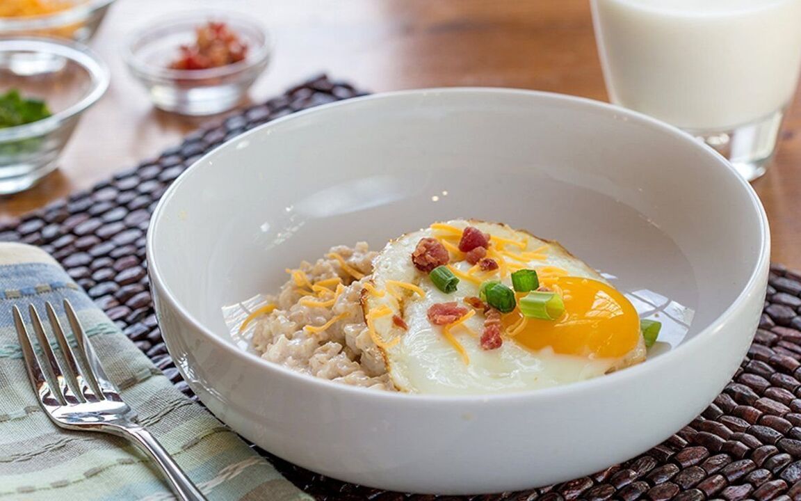 ข้าวโอ๊ตกับไข่กวน - อาหารเช้าที่ยอดเยี่ยมสำหรับผู้ป่วยโรคเบาหวาน